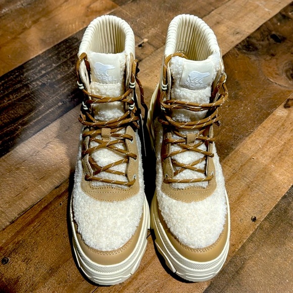 Sorel Brex boots lug sole NEW NWT Sherpa leather warm neutral colors - Picture 1 of 8